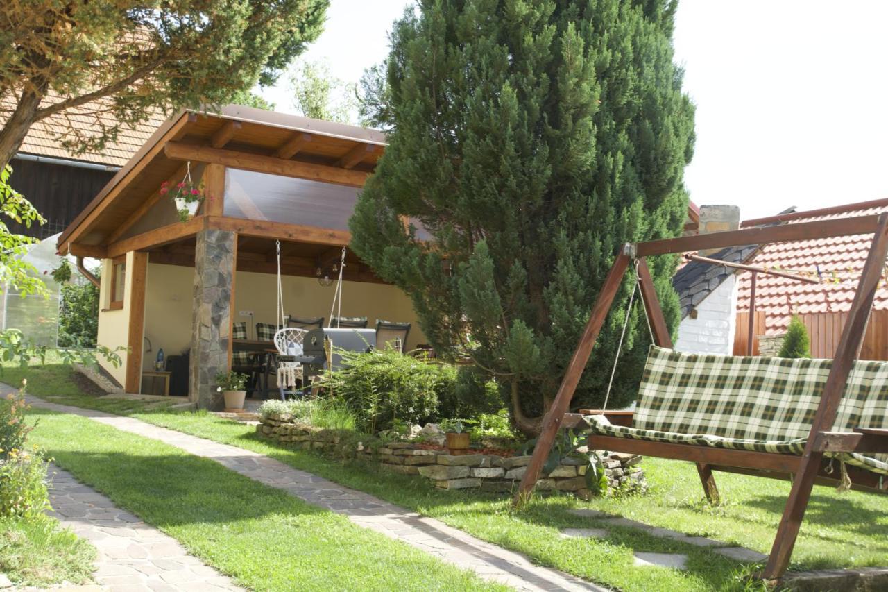 Zlty Domcek - Apartman Svabovce Exterior foto